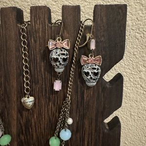 Betsey Johnson skull necklace with matching earrings